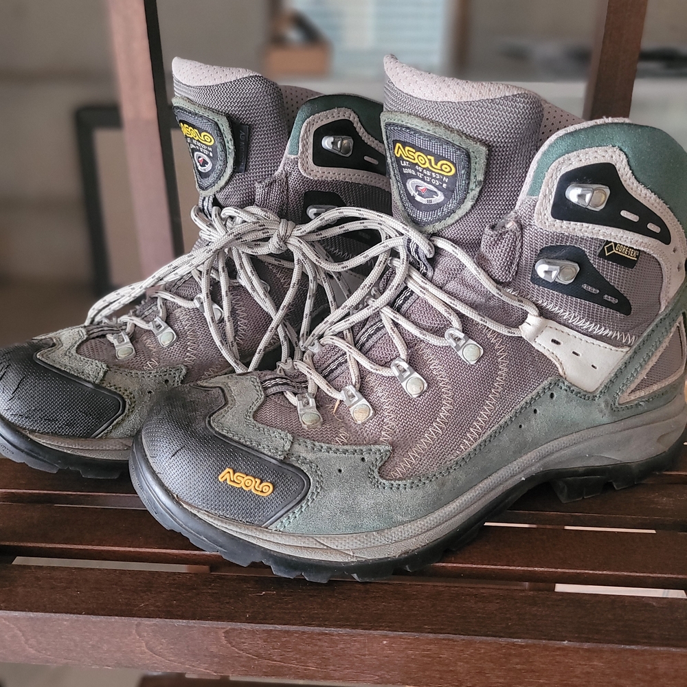 Asolo Women's Gray and Green Winter Boots